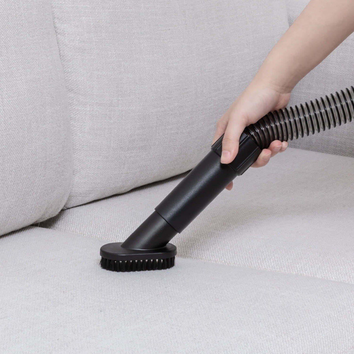 Bagless Upright Vacuum with Crevice Tool and Dusting Brush O609857