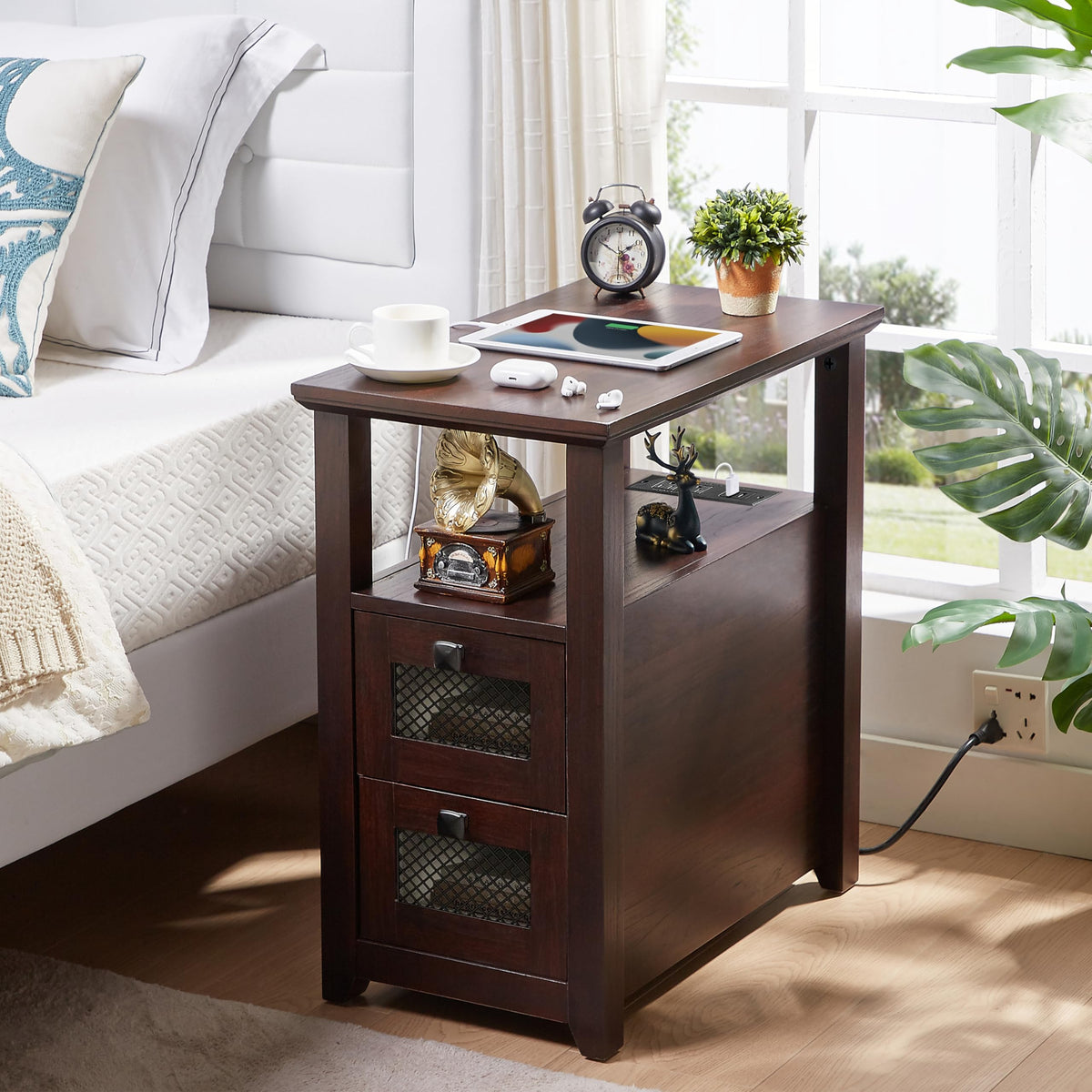XXL End Table with Charging Station G764