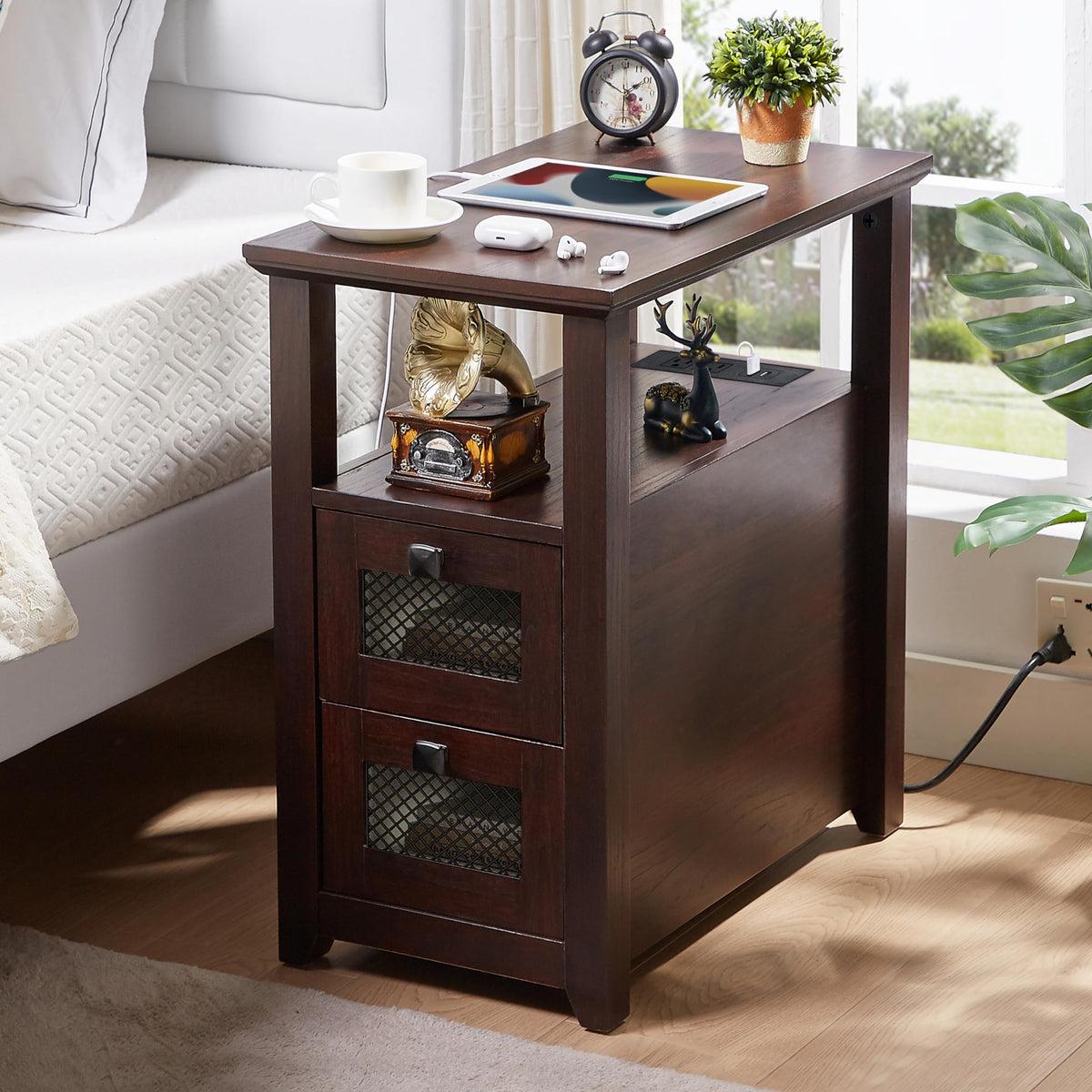 XXL End Table with Charging Station G764