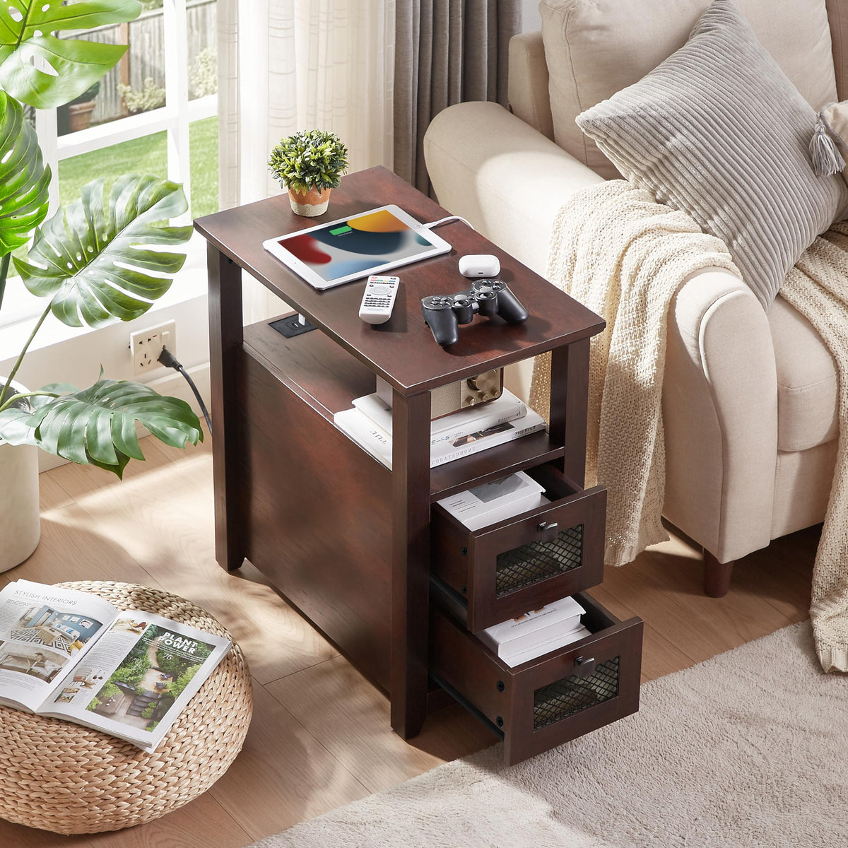 XXL End Table with Charging Station G764